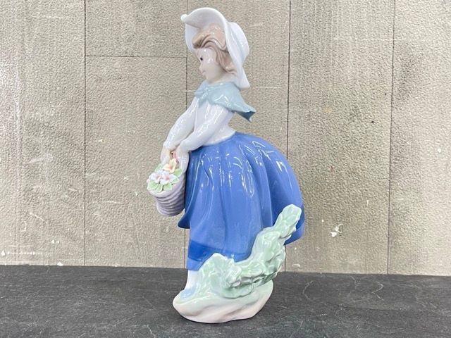 R*i様 LLADRO リヤドロ 花と踊り子 陶器 美品 LLADRO リヤドロ きれいな花ばかり 5222 陶器 フィギュリン
