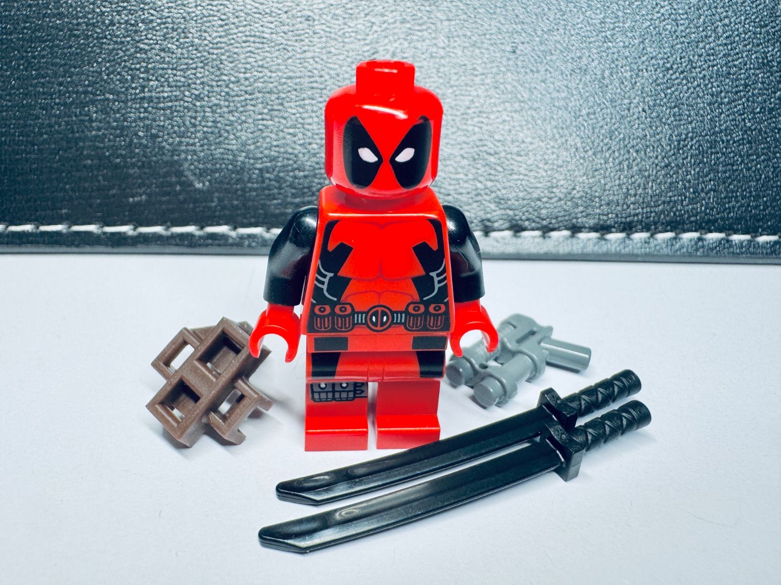 【LEGO・正規・美品】レゴ 6866 デッドプール ミニフィグ ※オマケ付き 正規品LEGO ミニフィグ デッドプール #6866 - メルカリ