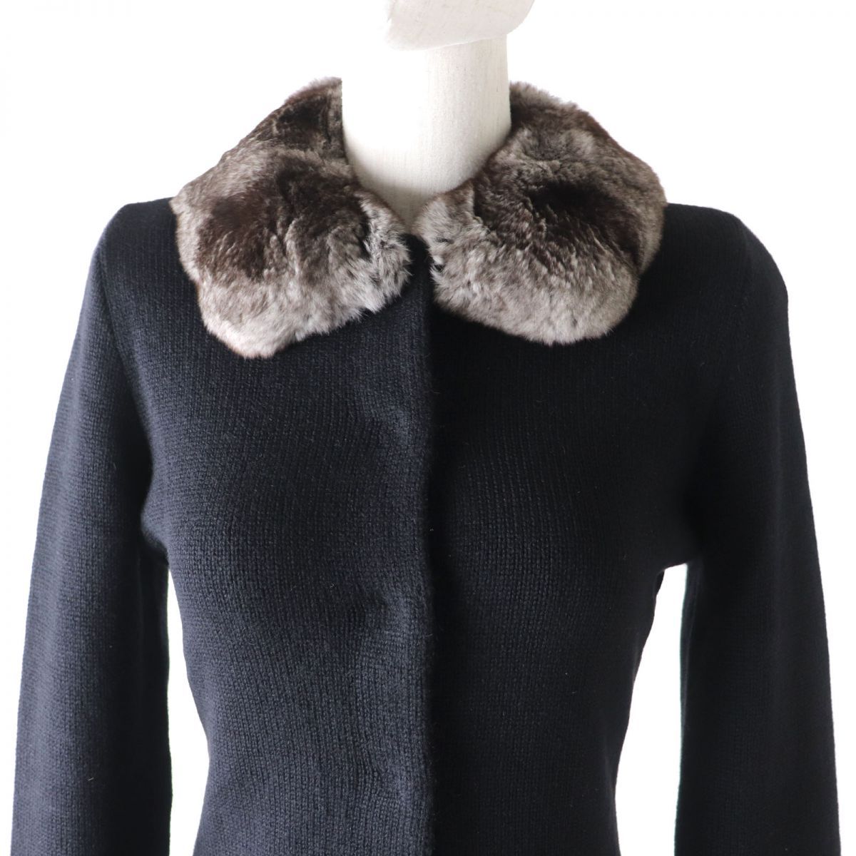 FOXEY BOUTIQUE カシミア100%ファー付きカーディガン FOXEY BOUTIQUE カシミア100%ファー付きカーディガン