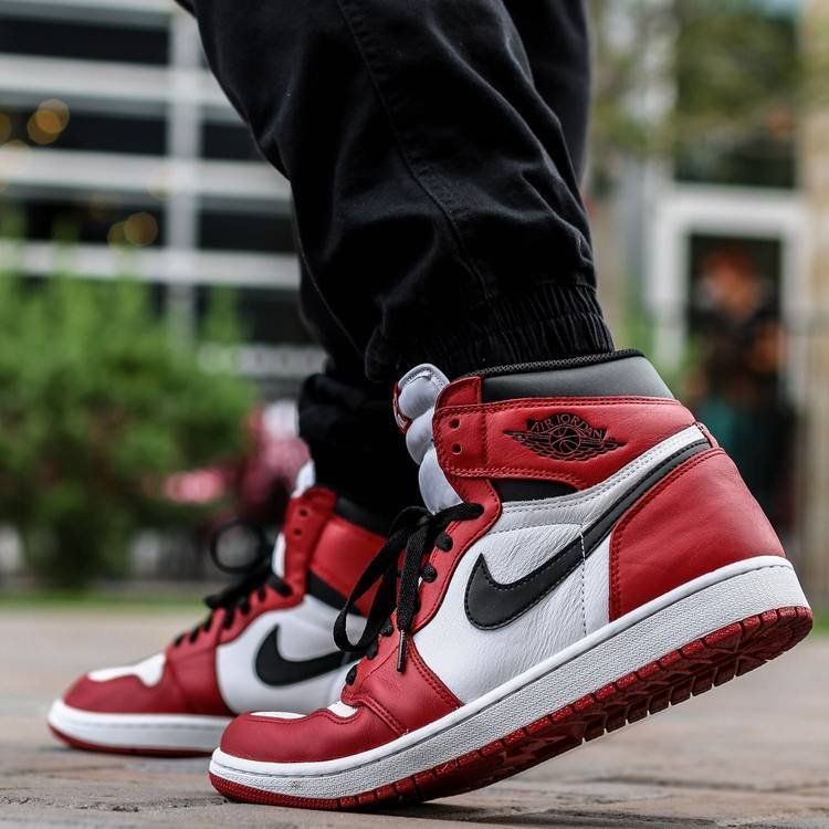 激レア品Nike Air Flight One シカゴブラック/ホワイト/レッド Amazon | [ナイキ] AIR JORDAN 1 KO WHITE/RED/BLACK メンズ