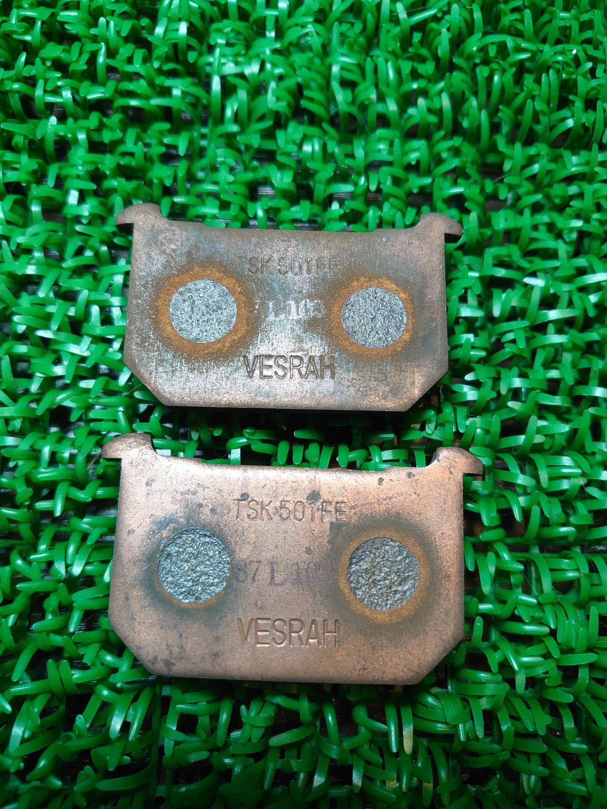 ベスラ製 カワサキ ブレーキパッド VD-420/2JL シンタードメタルパッド