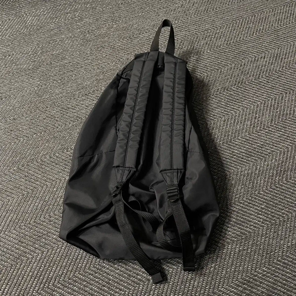COMME