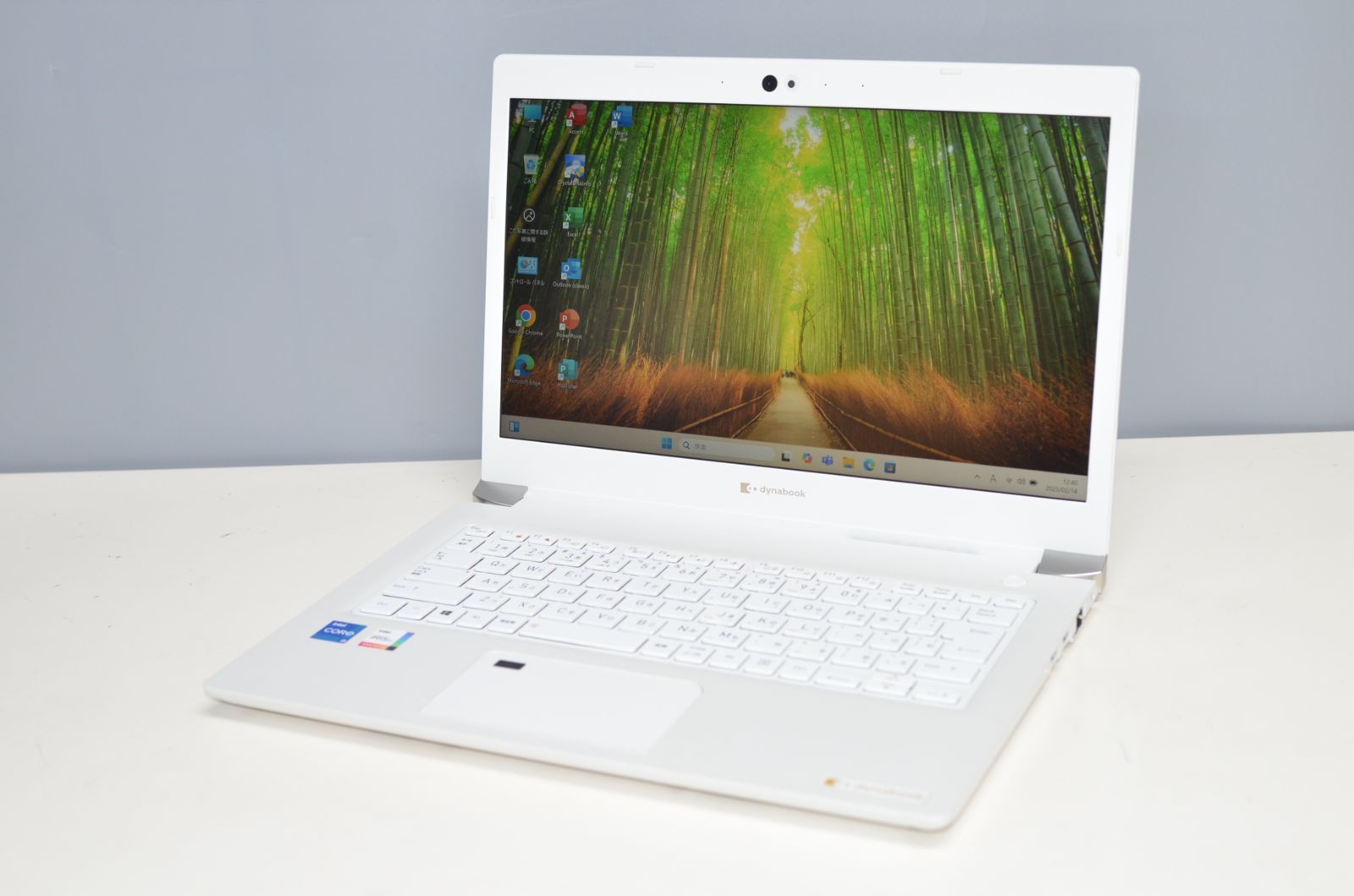 中古ノートパソコン 東芝 P1-S6UD-BW Windows11+office 高性能core i5-1135G7/爆速SSD512GB/メモリ8GB/13.3インチ/無線内蔵/WEBカメラ/24H2