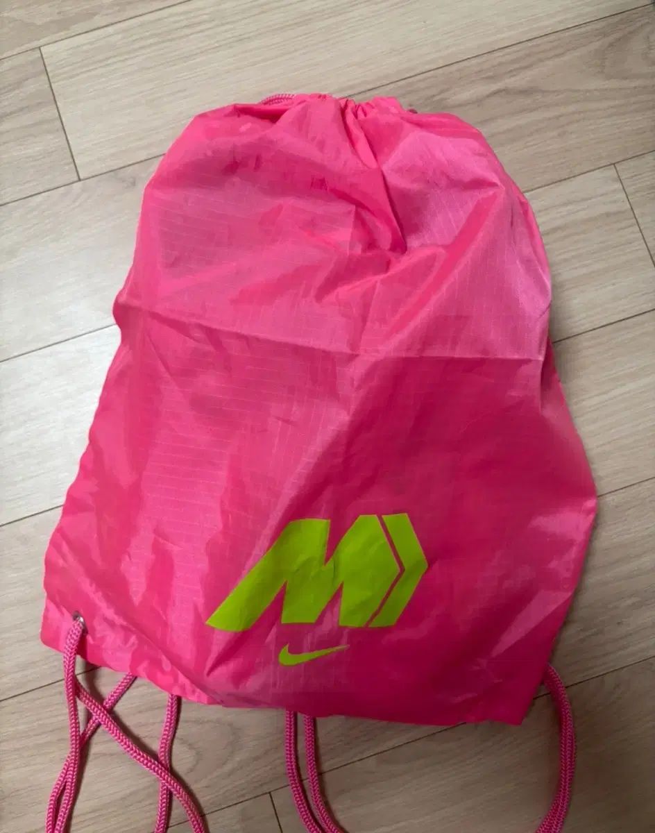 NIKE ナイキ