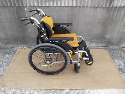 多機能自走式車いす NEXT-31B-38