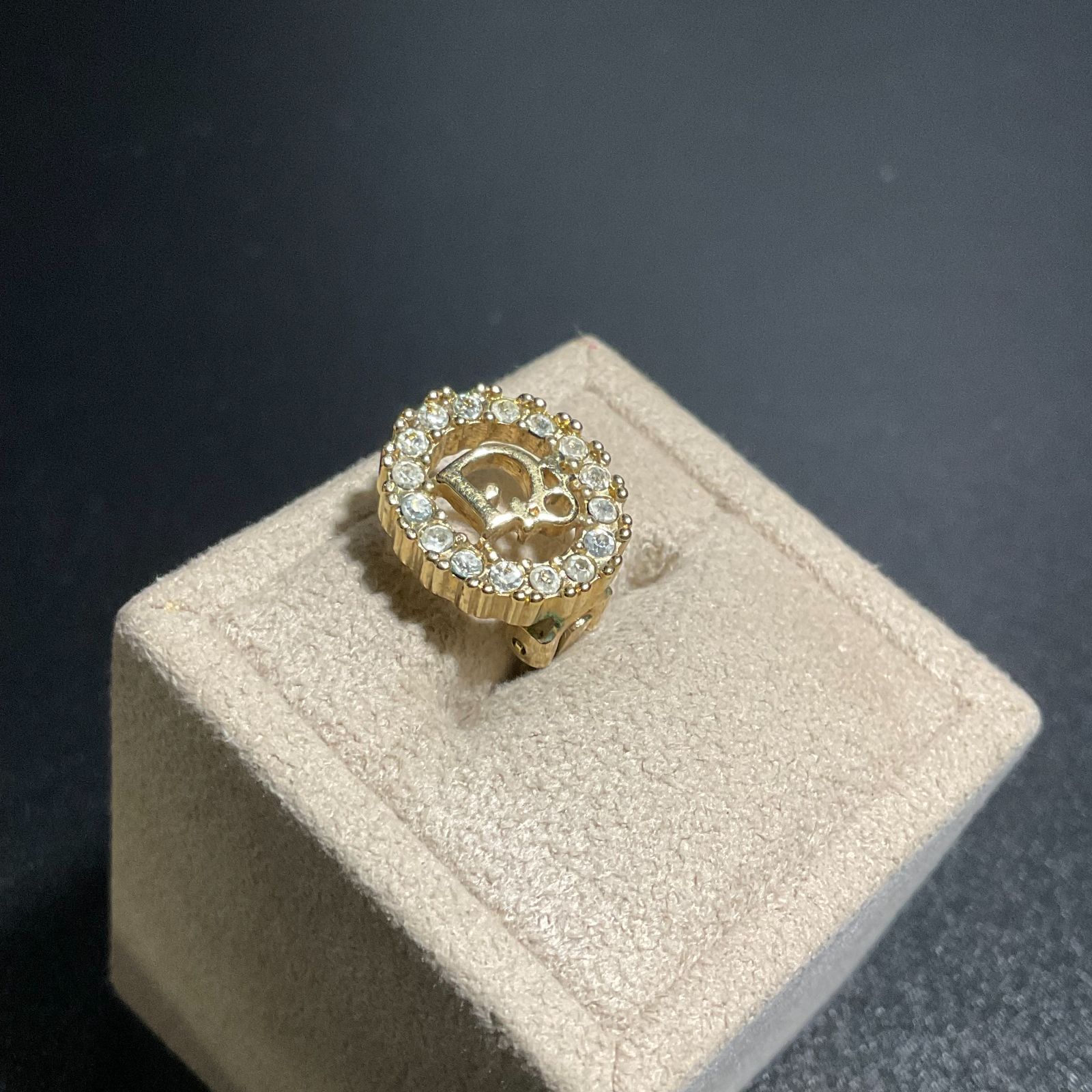 クリスチャンディオール