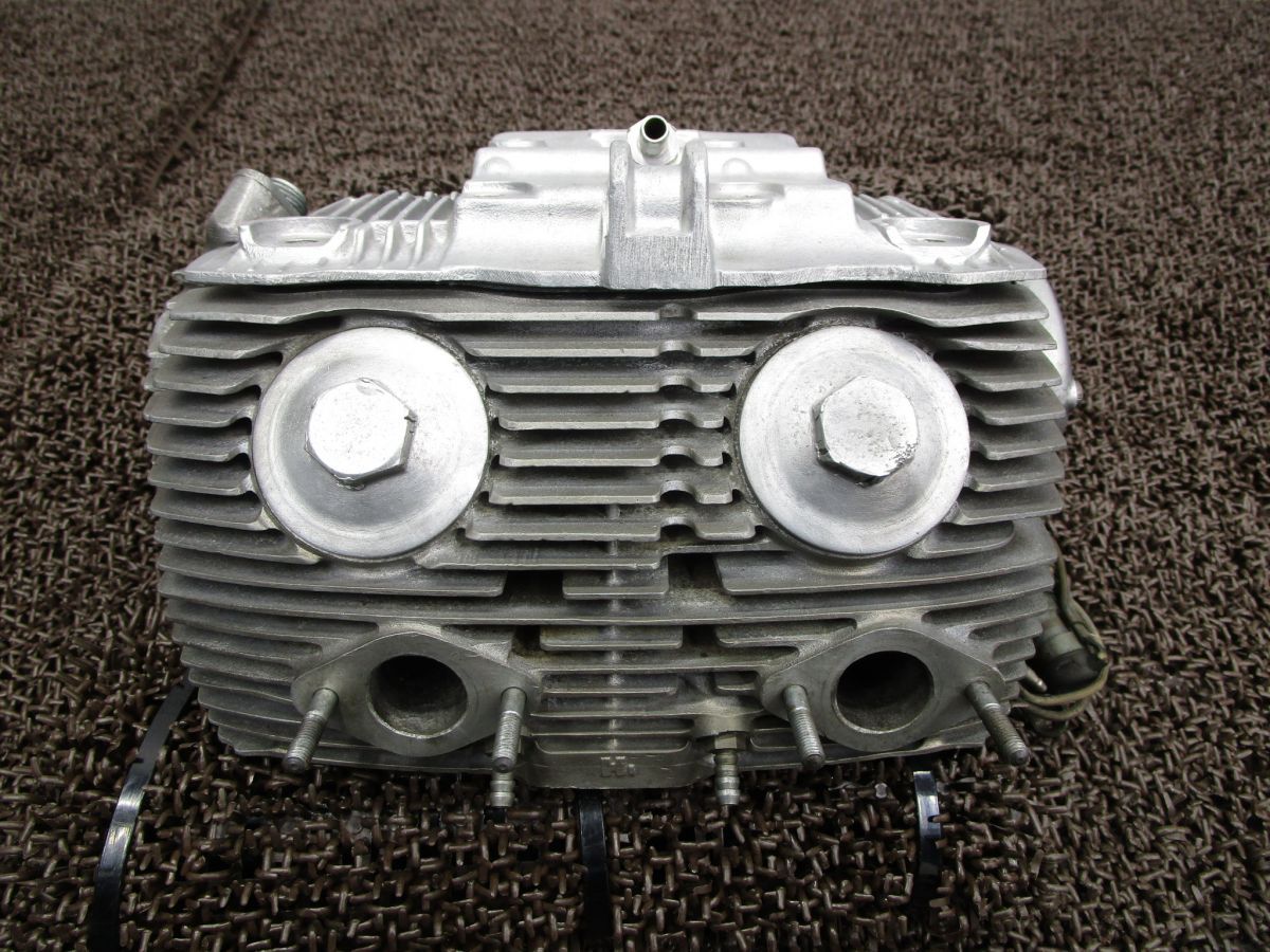 シリンダーヘッド A5815