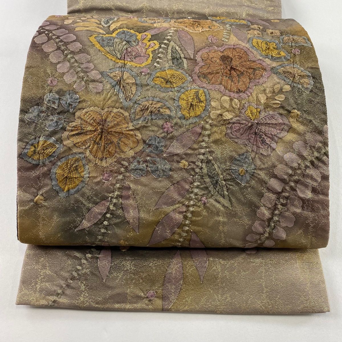 袋帯 美品 名品 落款 椿 蝶 金糸 箔 金茶 お太鼓柄 正絹 【中古