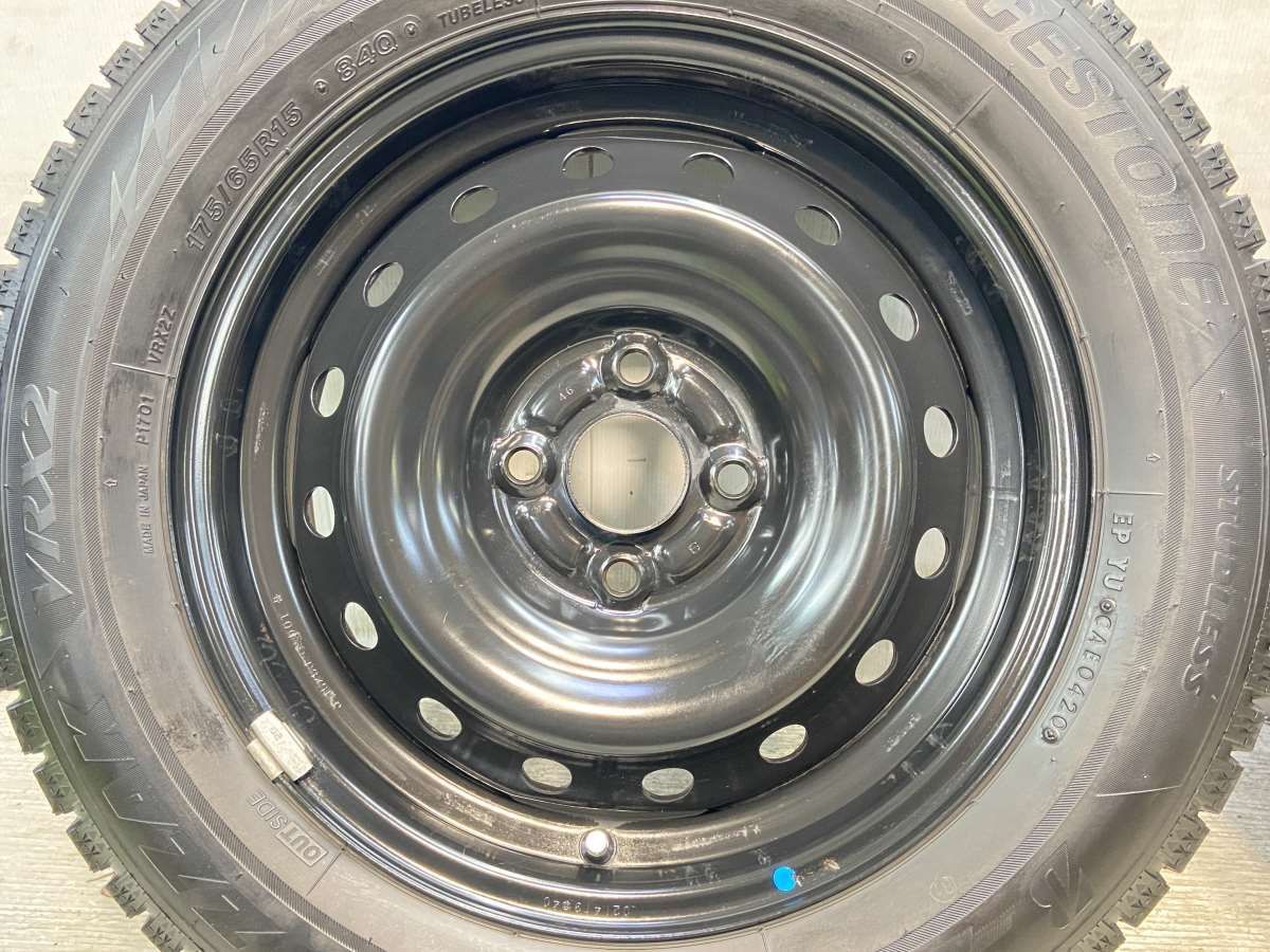 175/65R15  
ブリヂストン ブリザック VRX2 
　  
15x5.0  100-4穴 
中古タイヤ スタッドレスタイヤ ホイールセット 4本セット
 w15240927019