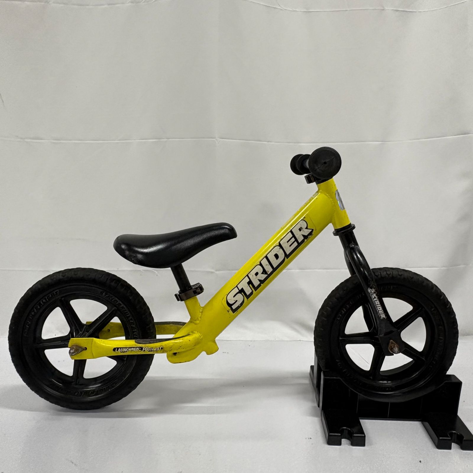STRIDER ストライダー 12 ST-4 バランスバイク イエロー 黄色
