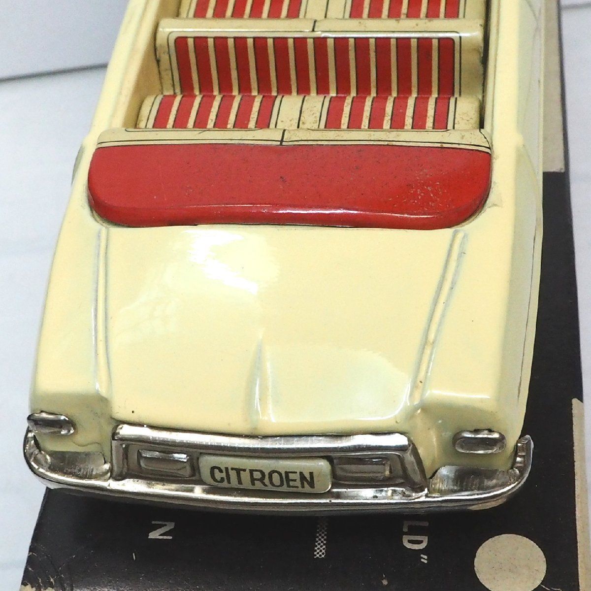 BANDAI - 萬代屋【シトロエン コンバーチブル白】ブリキ tin toy car赤箱【箱付】 萬代屋【シトロエン コンバーチブル白】ブリキ tin toy car赤箱