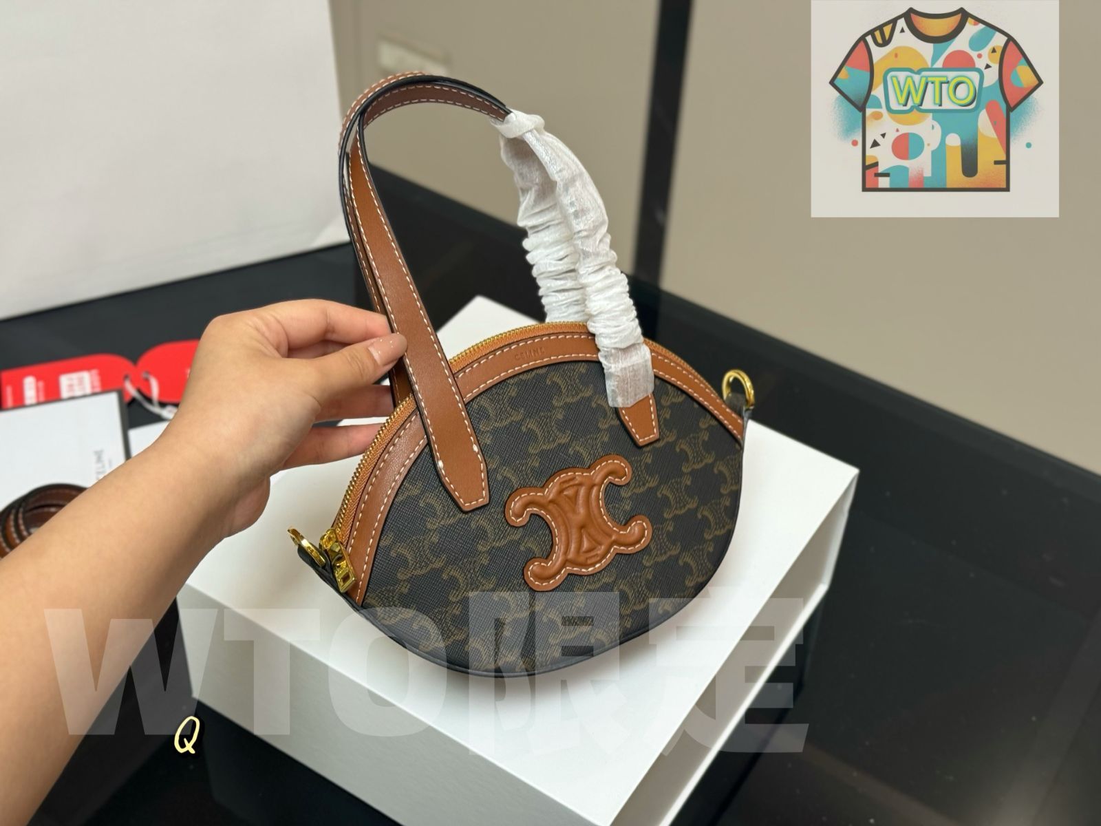 今日特価】Celine セリーヌ ギフトボックス付き ポーチバッグ