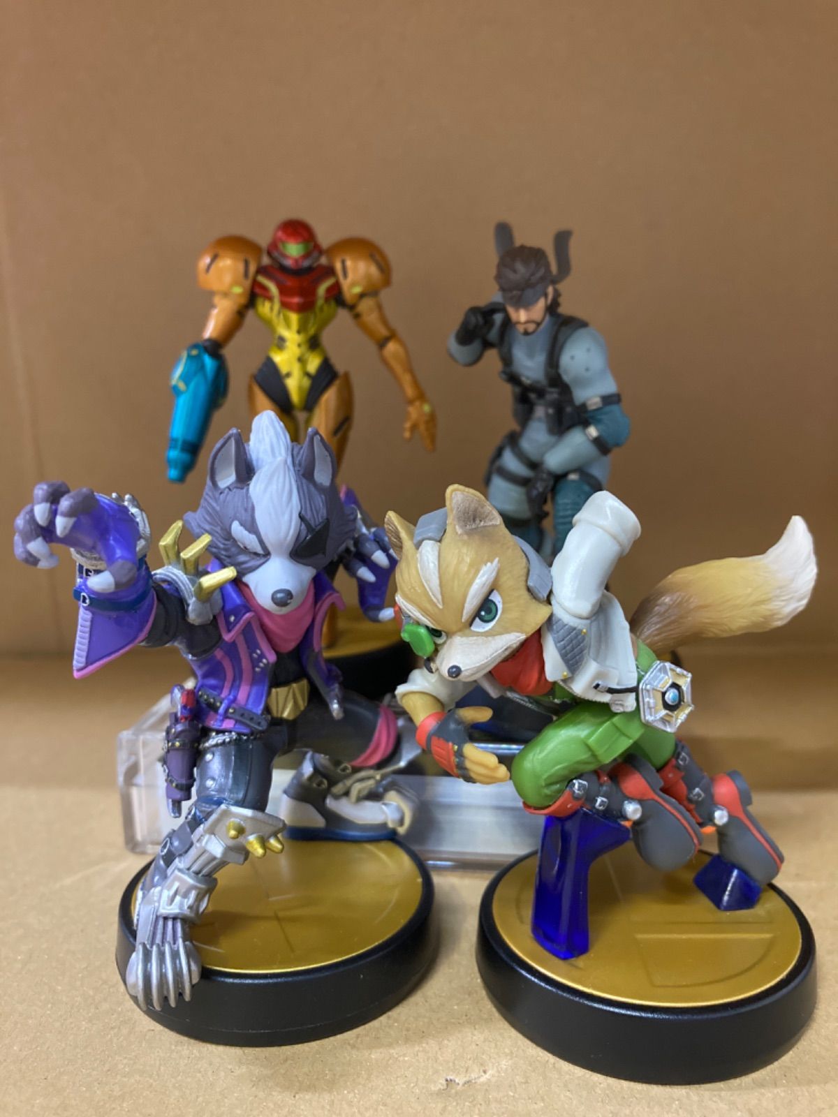 058 amiibo スマブラ フォックス、サムス、ウルフ、スネーク