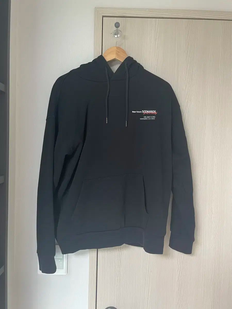 【雷市場（ポンジャン）商品韓国直送】 黒 フード付きTシャツ サイズ L ）