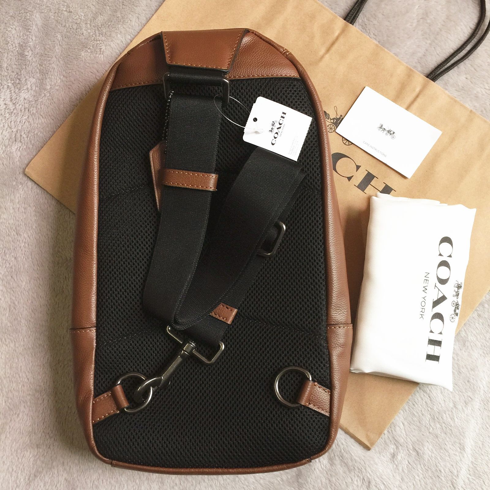 ＜コーチバッグ＞COACH/コーチバッグ ボディーバッグ F49318 サドル クロスボディー ショルダーバッグ スリングバッグ　斜めがけバッグ  アウトレット品 紙袋付属　新品未使用