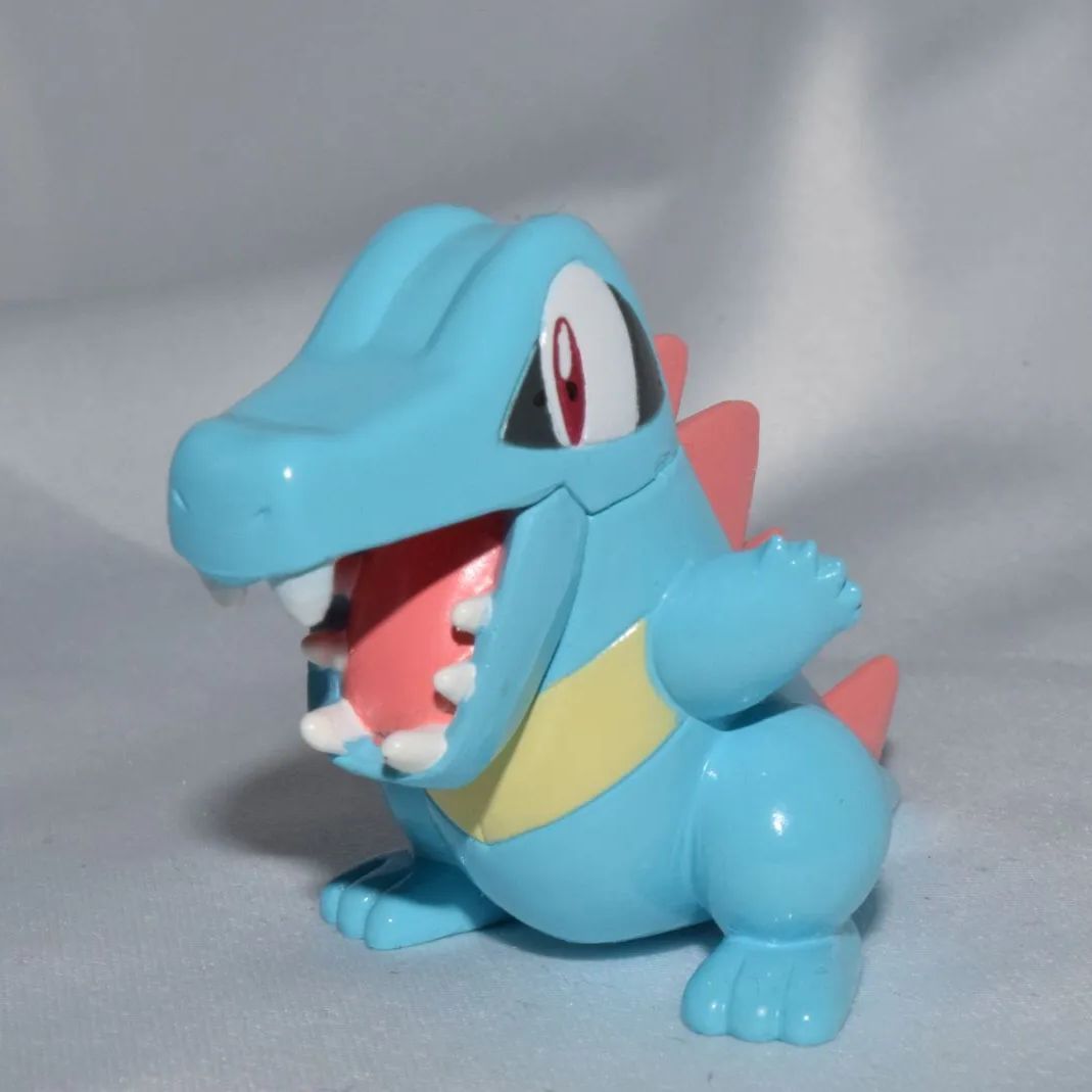 モンコレ　ワニノコ　ポケモン　フィギュア　モンスターコレクション Amazon.co.jp: ポケモン モンスターコレクション83 ワニノコ