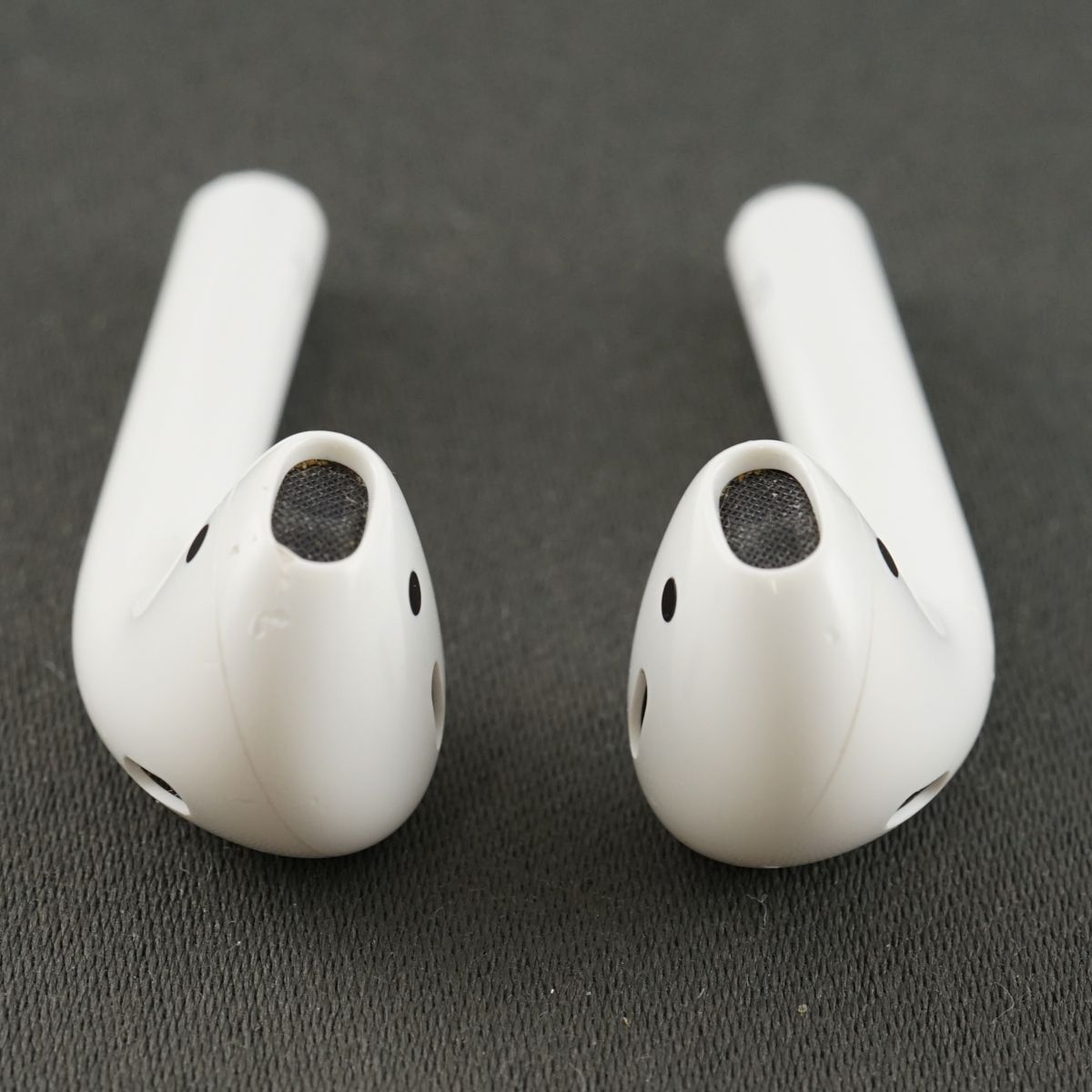 Apple AirPods with Wireless Charging Case エアーポッズ イヤホン