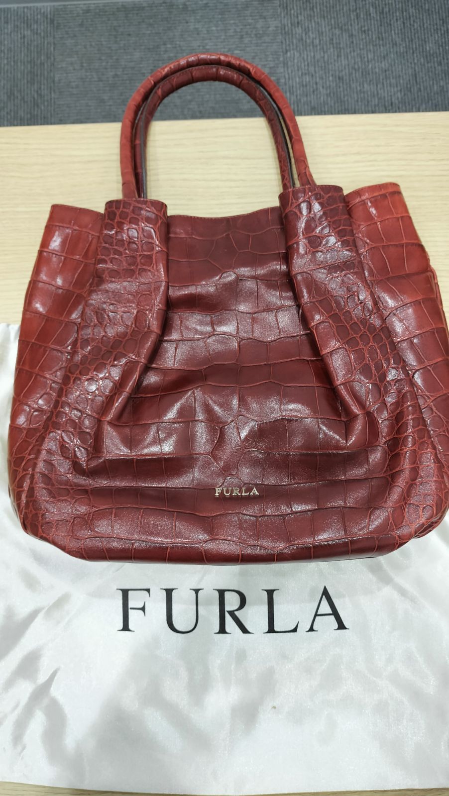 フルラ 型押し ハンドバッグ クロコダイル