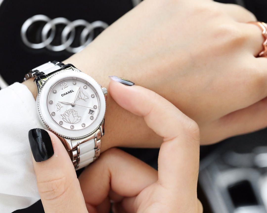 今日特価】CHANEL トップクラスのメカニカル レディース腕時計