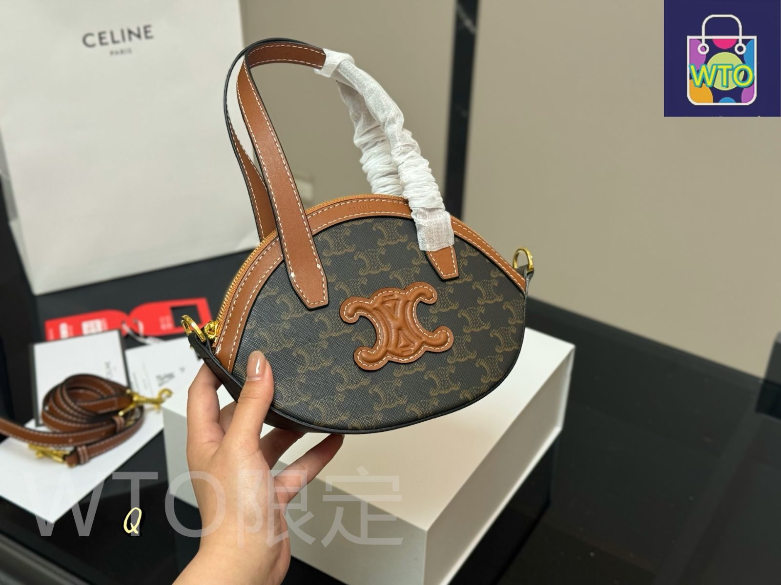 【大人気】セリーヌ ケース スモール ユニセックス かわいい CELINE セリーヌ ショルダーバッグ スモール カバ アナイス
