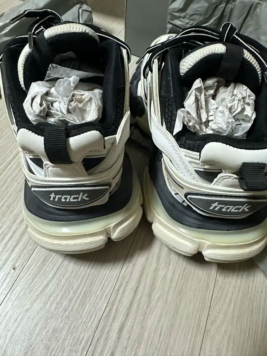 BALENCIAGA バレンシアガ