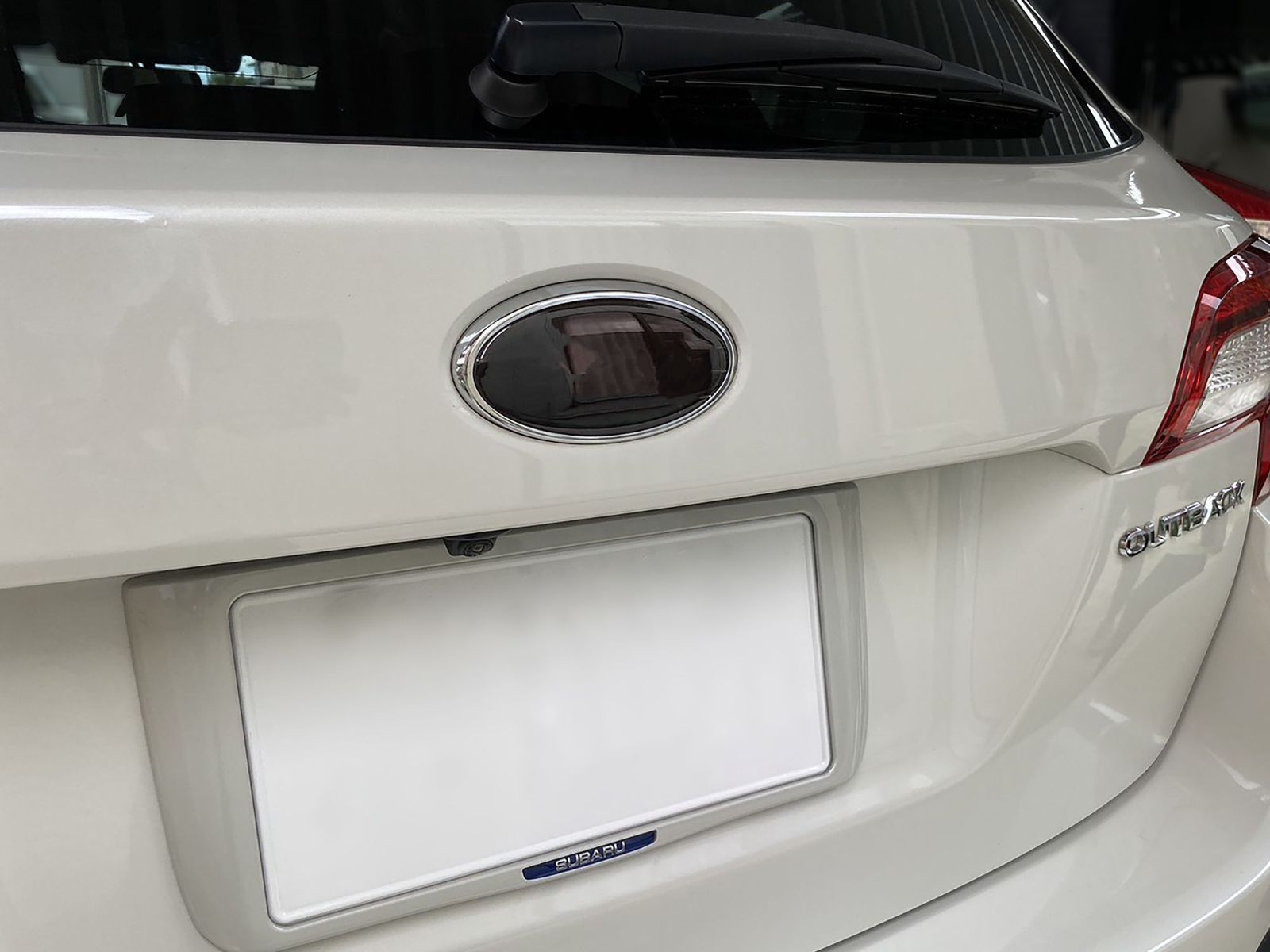 Tint+再利用できる エンブレム スモークフィルム(ブラックスモーク5％ 前後セット) レガシィ アウトバック BS9 レガシーアウトバック レガシイアウトバック レガシィアウトバック bs bs9