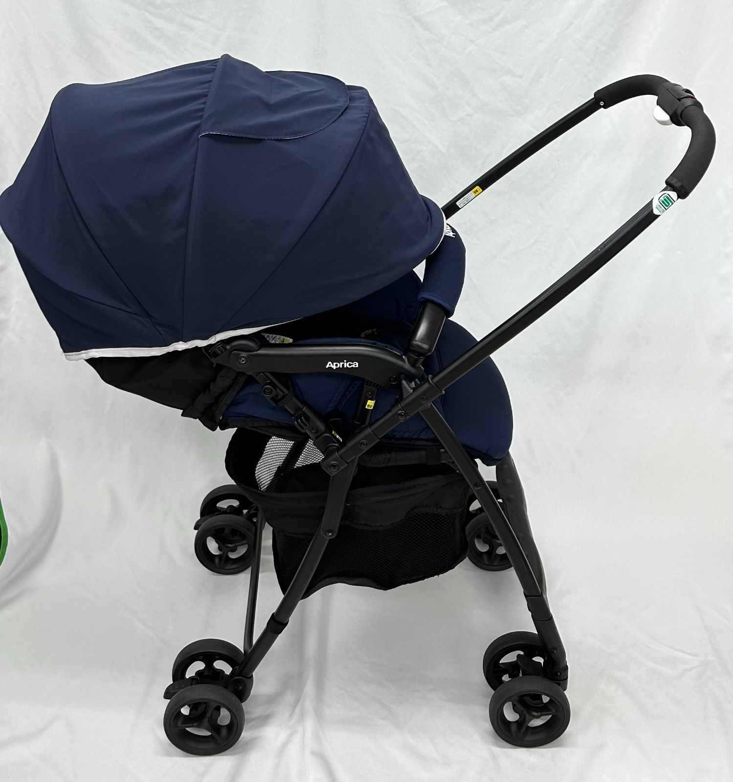 美品！アップリカ 超軽量ベビーカー カルーンエアー AB カラフルドット