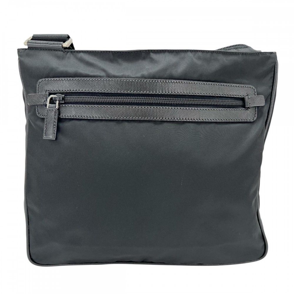 プラダ ショルダーバッグ メンズ トライアングルロゴ 斜め掛け PRADA ブラック 黒 シルバー金具 品