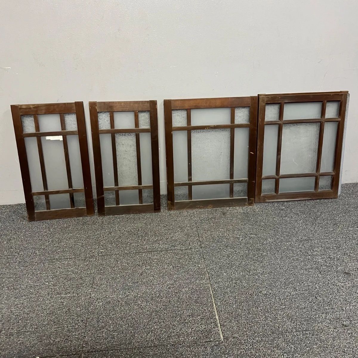 【昭和レトロ】古民家建具 窓枠 木枠 曇りガラス ① ⭐︎ 昭和 レトロ 古民家建具 4枚 セット窓枠 曇りガラス 木枠