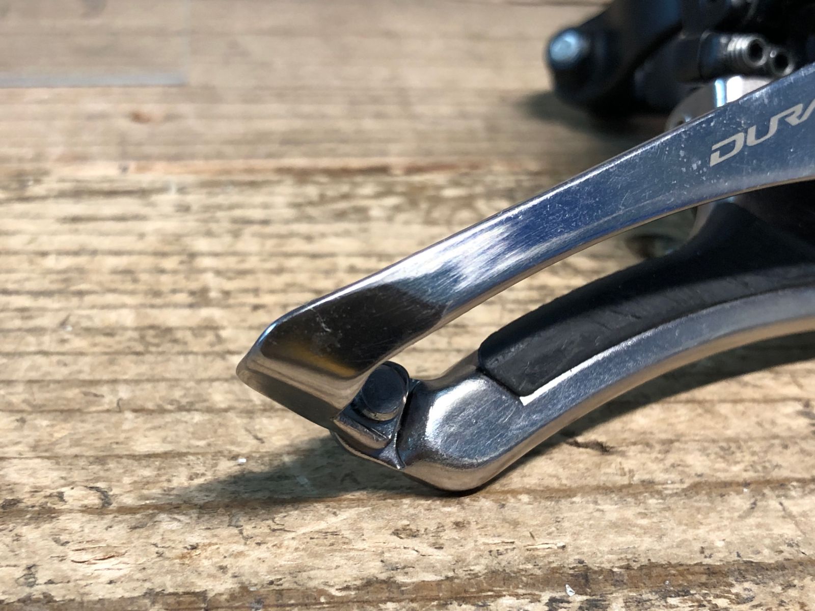 IZ970 シマノ SHIMANO デュラエース DURA-ACE FD-R9100 フロント