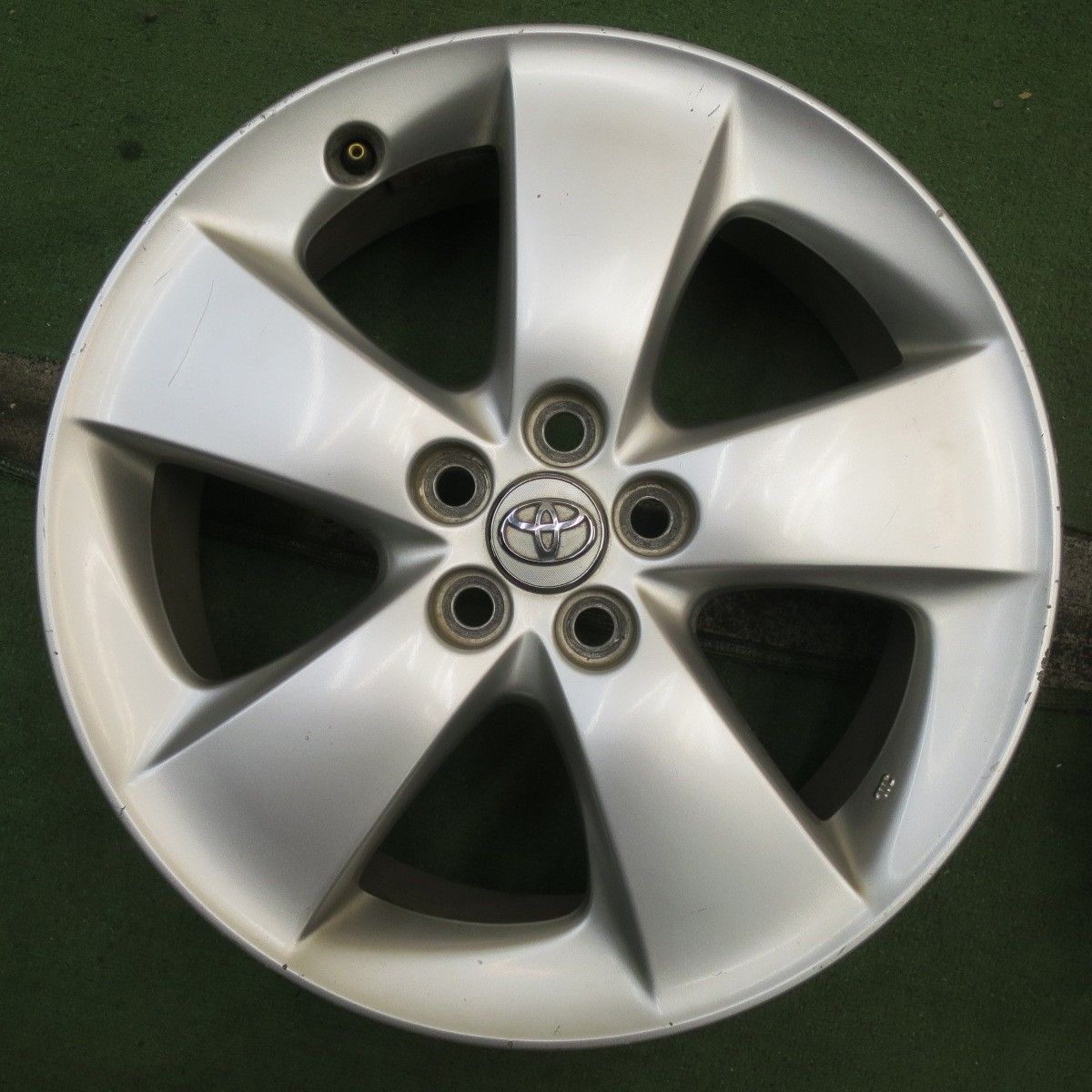 綺麗な 4本価格 トヨタ 30系 プリウス S G ツーリング 純正 ホイール 17インチ 17×7J PCD100 5H 5100602NJホ 軽薄な