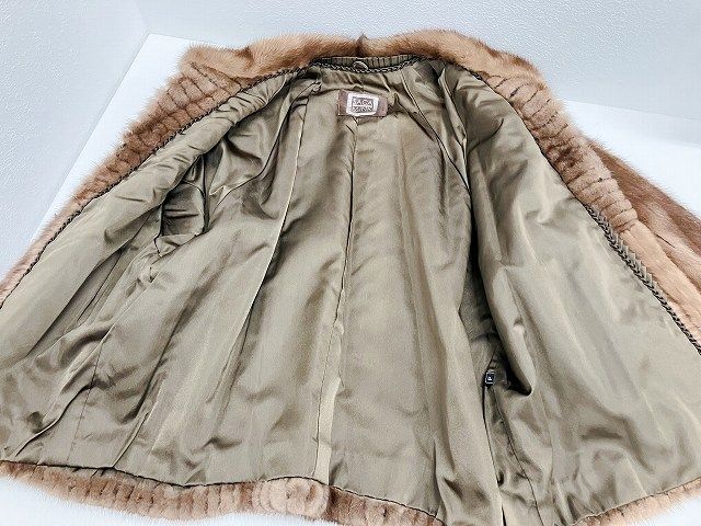 「毛皮の宝石」ミンクの輝きが美しいV字デザインコート 毛皮 リアルファーコート 毛皮の宝石」ミンクの輝きが美しいV字デザインコート 毛皮