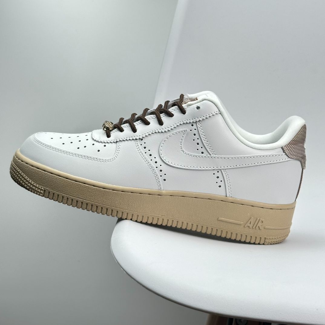 ★海外限定★ ナイキ NIKE WMNS Air Force 1 Low