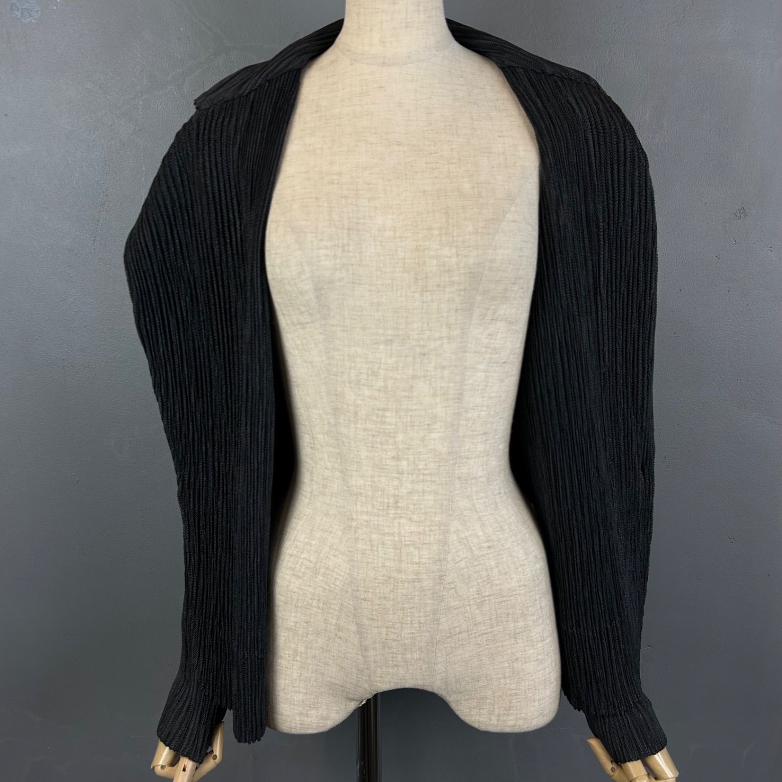 日本製 SPECCHIO PLEATS Cardigan Black 40 スペッチオ シャトル