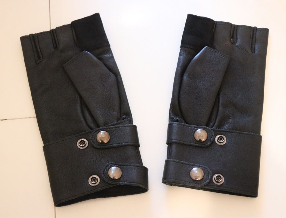 DRESSEDUNDRESSED 新品オープンフィンガーレザー手袋黒 DRESSEDUNDRESSED ドレスドアンドレスド新品オープンフィンガー