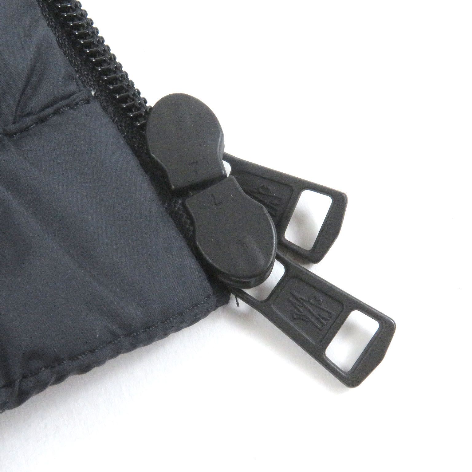 極美品□MONCLER モンクレール 25SS BERRE GIUBBOTTO レザーロゴ  