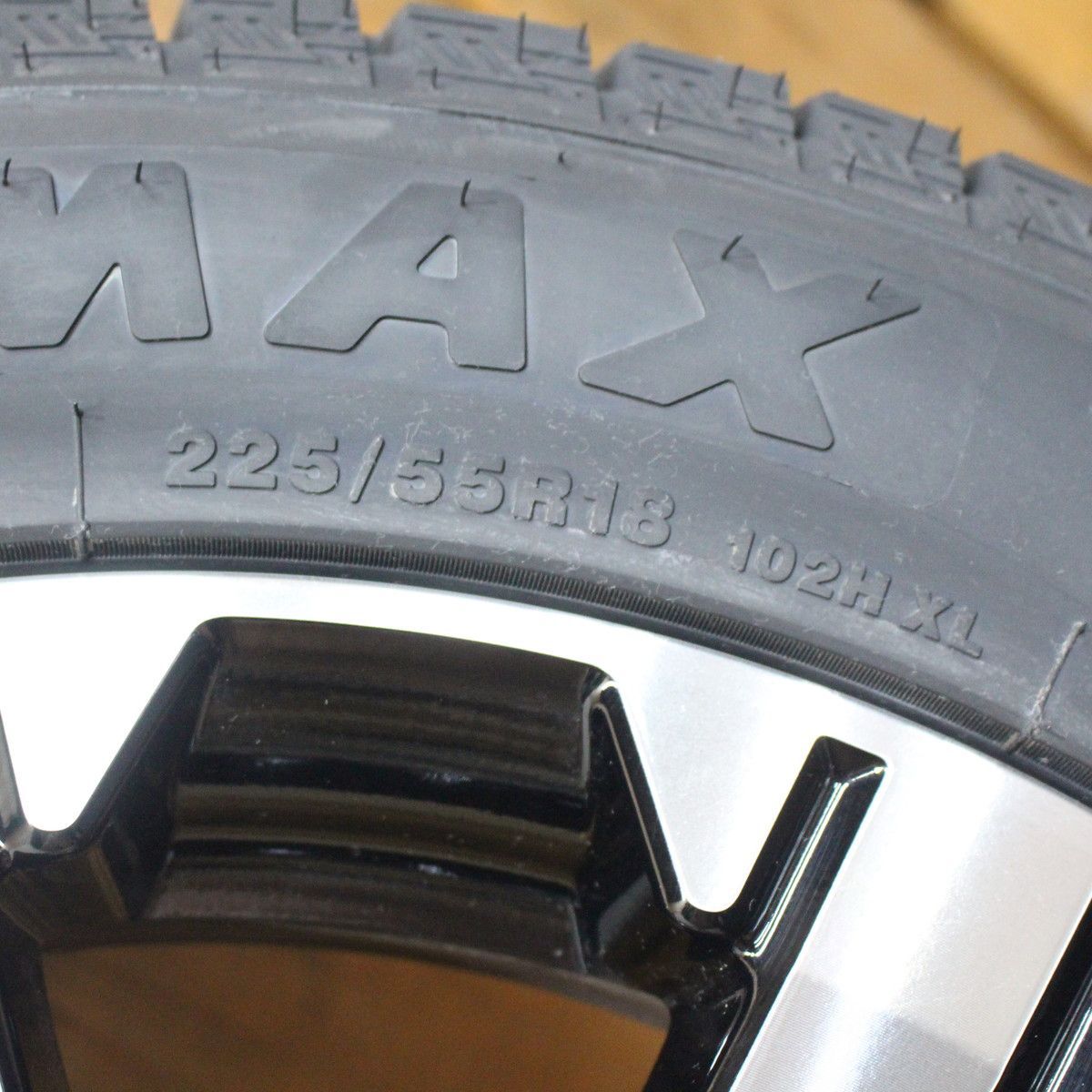 2025年製造 MITSUBISHI デリカD5 純正 18インチ グリップマックス