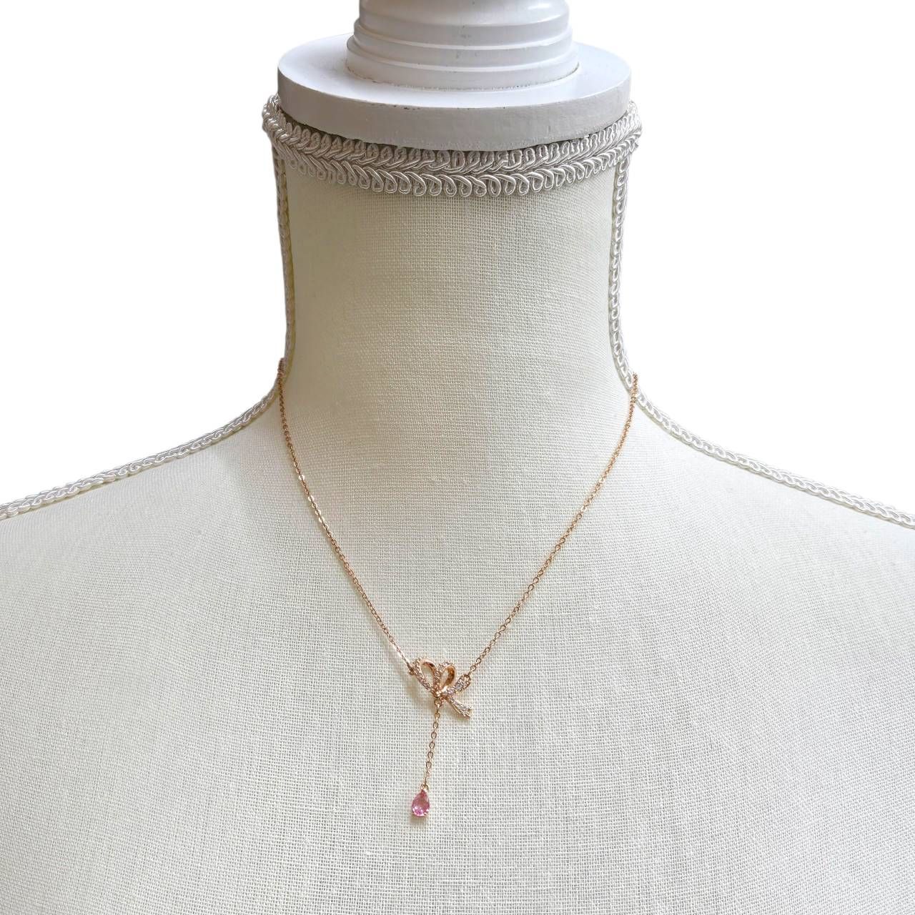 SWAROVSKI スワロフスキー リボンモチーフ ネックレス ピンクゴールド 