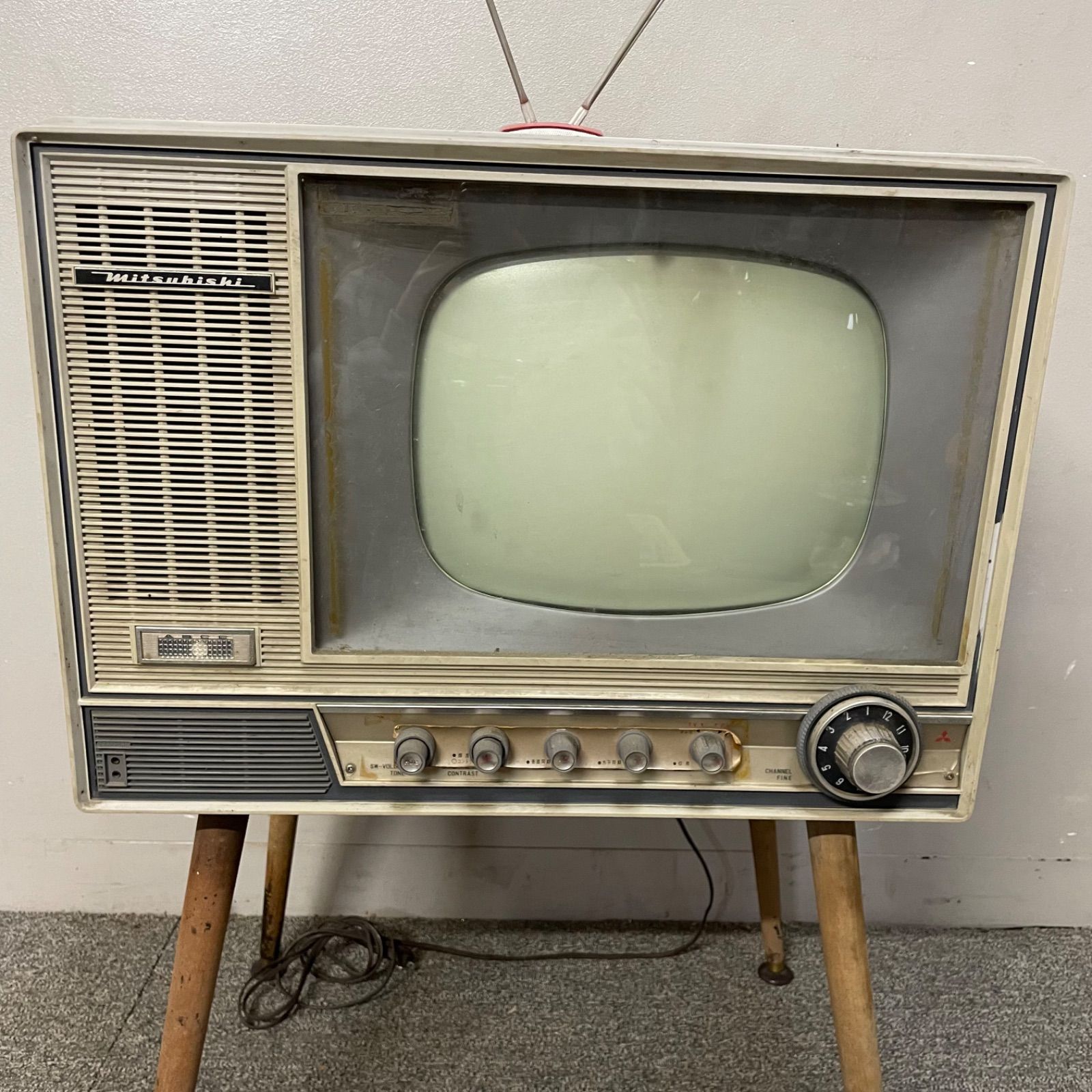 ♭ MITSUBISHI ブラウン管テレビ 脚付き レトロ アンティーク - メルカリ