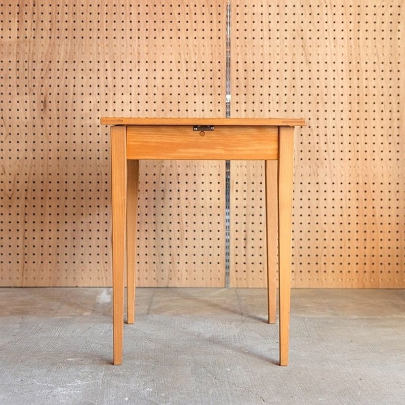 Hyllinge Mobler 円形木製テーブル Hyllinge Mobler 円形木製テーブル