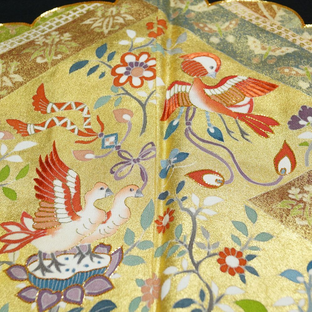 【期間限定送料無料】 黒留袖 少難有品 雲取に鳳凰更紗模様 本金箔 刺繍 丸に四ツ目菱 着物・浴衣