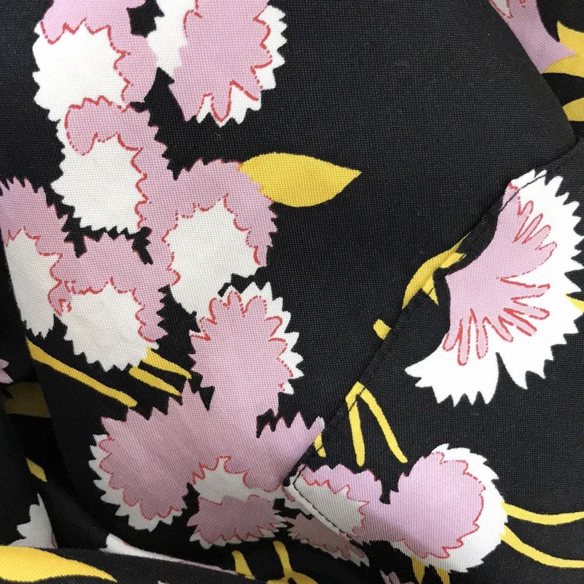 Marniマルニ　マルチカラー花柄パンツ　38 MARNI(マルニ) パンツ サイズ40 M レディース - 黒×ピンク