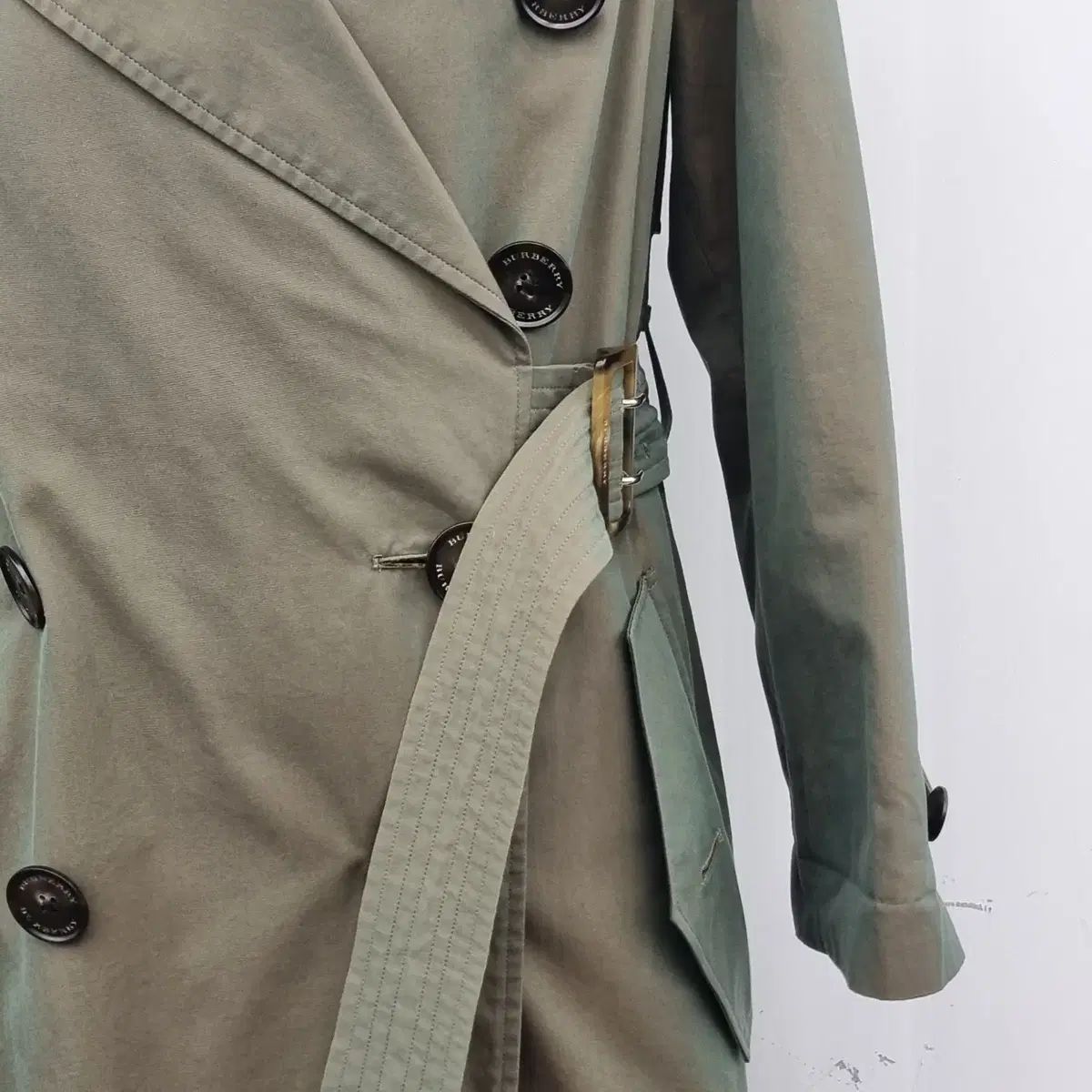 バーバリー BURBERRY ISLINGTON SHORT トレンチコート