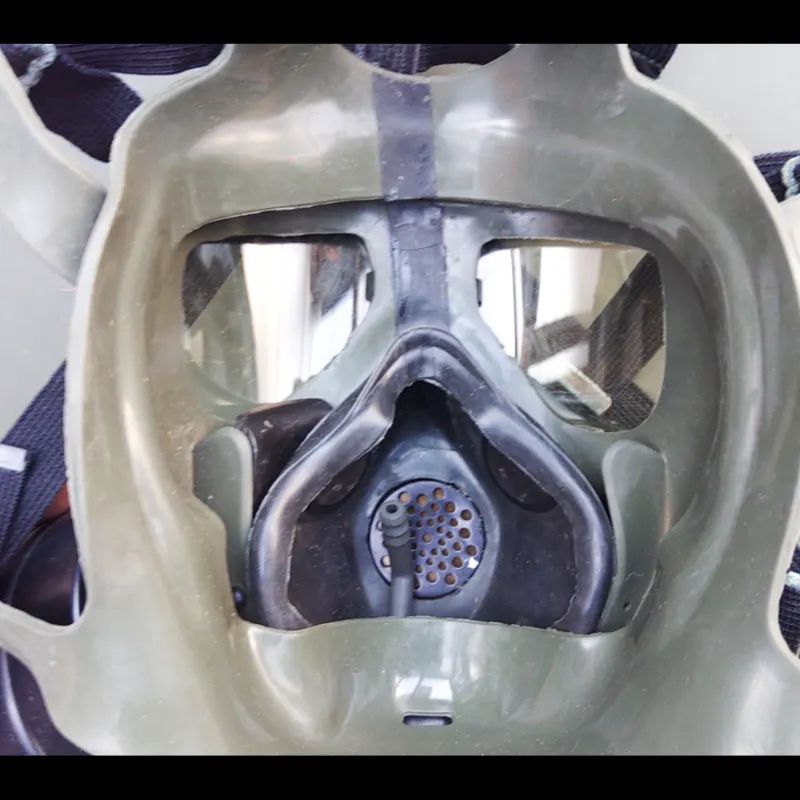 米軍　実物　M40 GAS MASK ガスマスク　ケース付き　② 送料無料 2.米軍 官給品 実物M40ガスマスク 10種 FULL セット. 空挺部隊