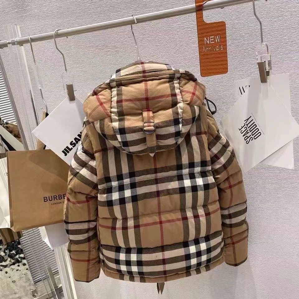 未使用】BURBERRY （バーバリー）ダウンジャケット - メルカリ