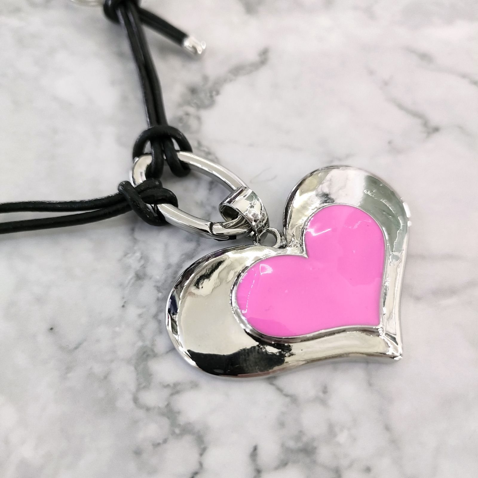 MEG KIM】HEART METAL NECKLACES (PINK) - メルカリ