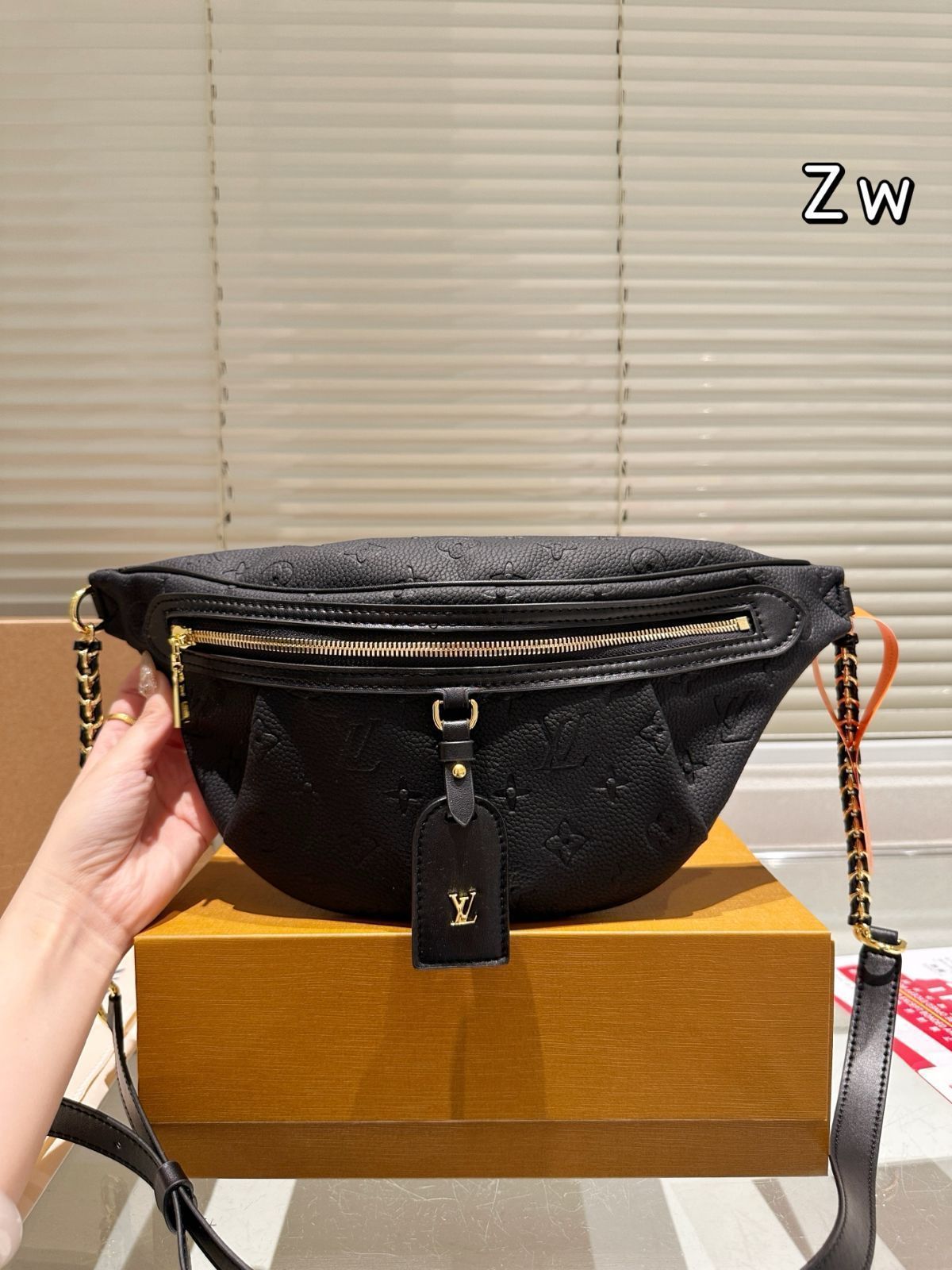 大幅再お値下げ‼️ルイヴィトン グローブ　　　　　　　　　975 今日特価】Louis Vuitton（ルイ・ヴィトン） 新シリーズ レチロ