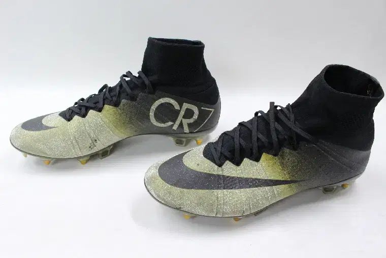 CR7 SE