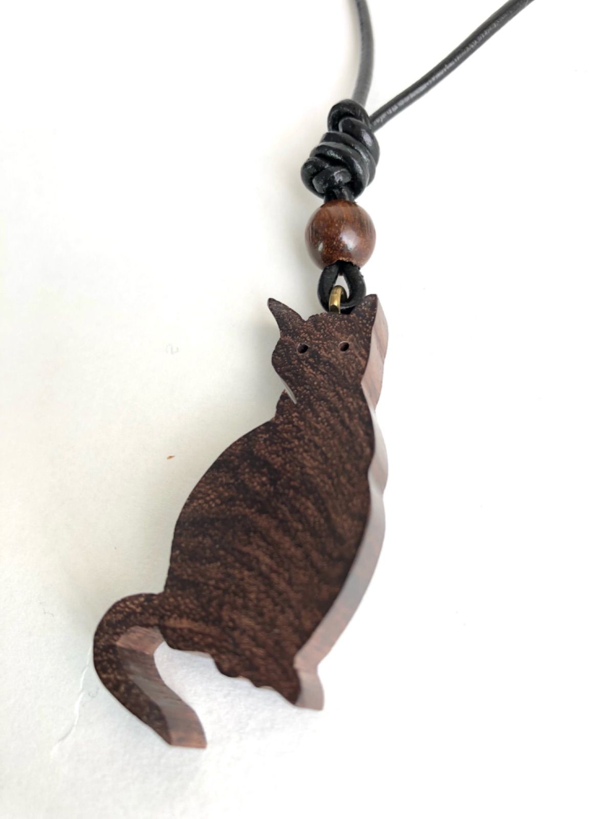 専用ページ　きぼりペンダント　猫 横向き黒猫ペンダントトップ （シルバー） ネックレス