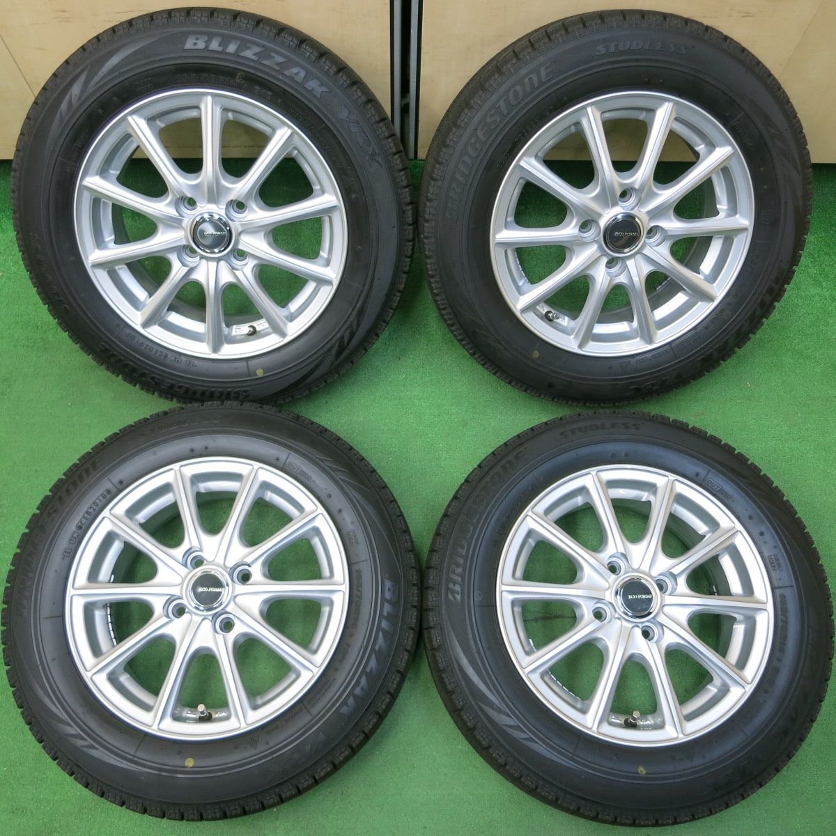 *送料無料* バリ溝！キレイ！9分★スタッドレス 165/70R14 ブリヂストン ブリザック VRX ECO FORME エコフォルム  PCD100/4H★4042916イス